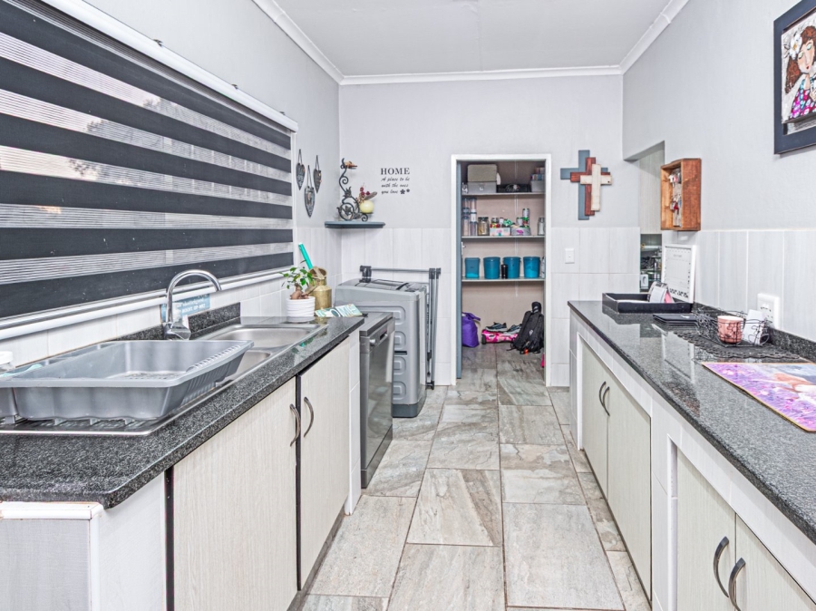 3 Bedroom Property for Sale in Melodie North West